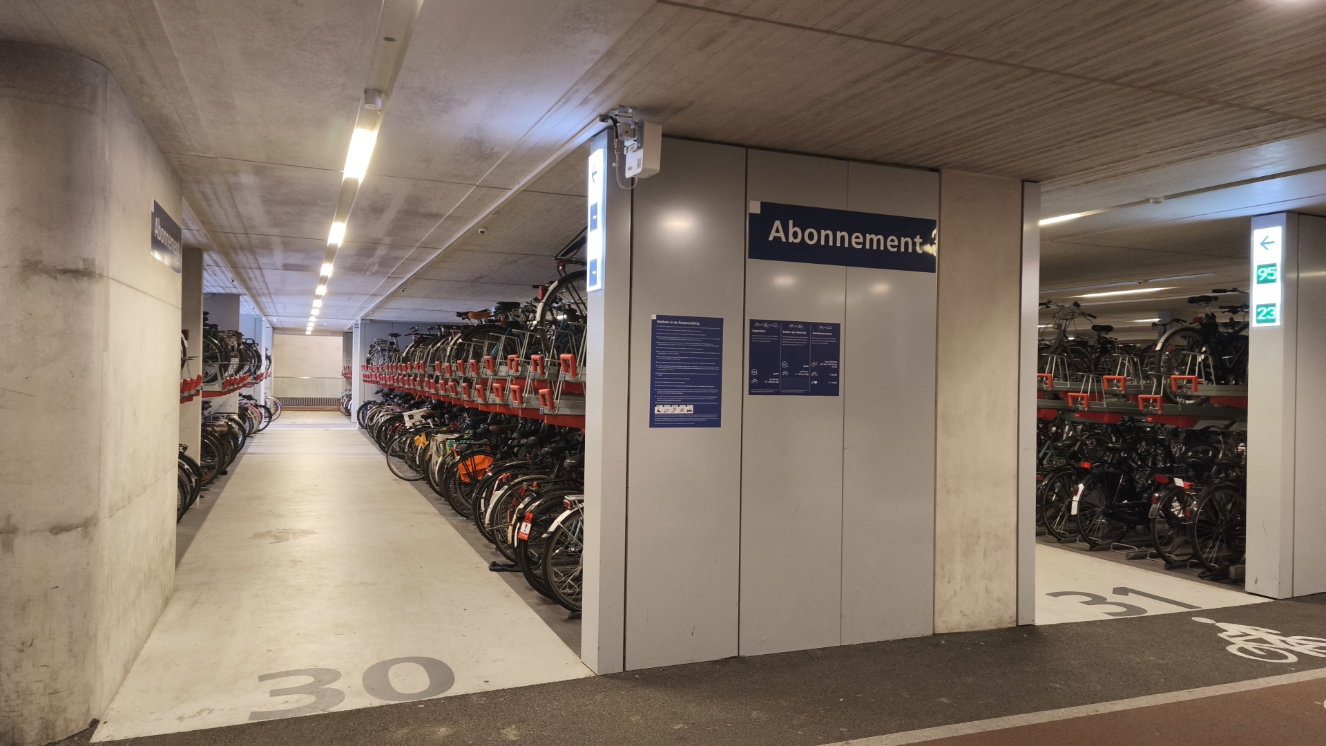 Utrecht - parkovisko bicyklov