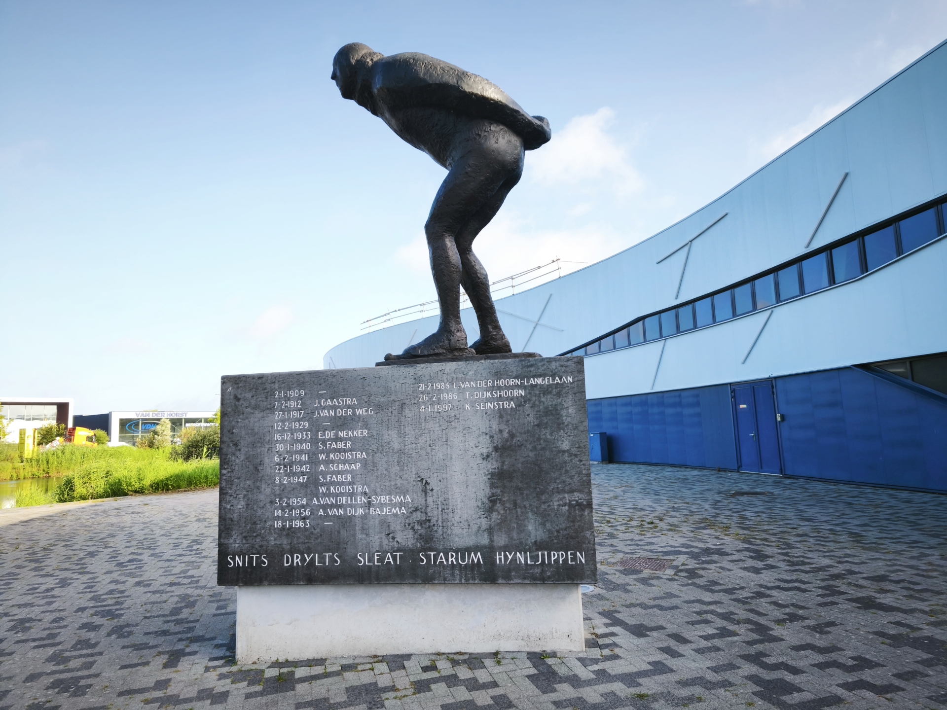 Pamätník pretekárom Elfstedentochtu